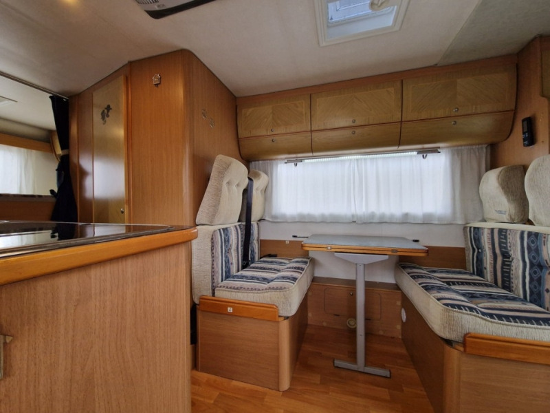 Mobilvetta Icaro P 5 - Poluintegrirani kamper: slika Mobilvetta Icaro P 5 - Poluintegrirani kamper Mobilvetta Icaro P 5 - Poluintegrirani kamper: slika Mobilvetta Icaro P 5 - Poluintegrirani kamper