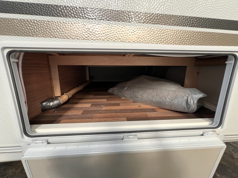 Weinsberg CaraOne 480 QDK - Kamp prikolica: slika Weinsberg CaraOne 480 QDK - Kamp prikolica Weinsberg CaraOne 480 QDK - Kamp prikolica: slika Weinsberg CaraOne 480 QDK - Kamp prikolica