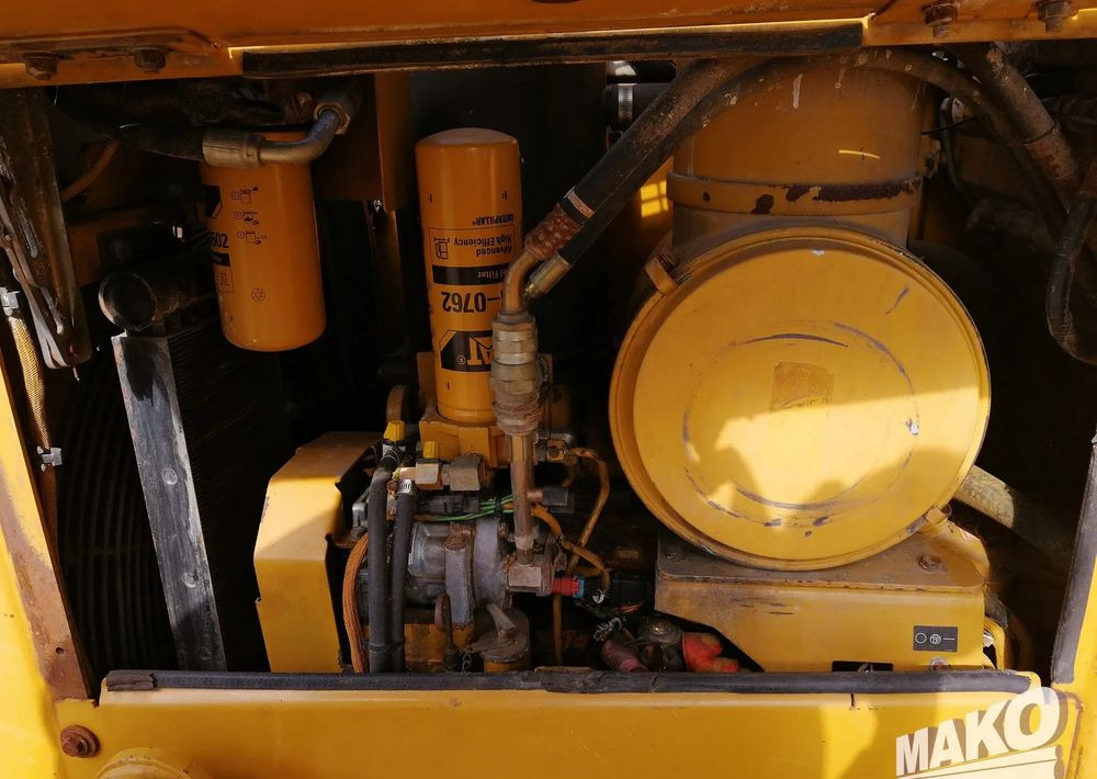 Buldožer Caterpillar D6N LGP: slika Buldožer Caterpillar D6N LGP Buldožer Caterpillar D6N LGP: slika Buldožer Caterpillar D6N LGP