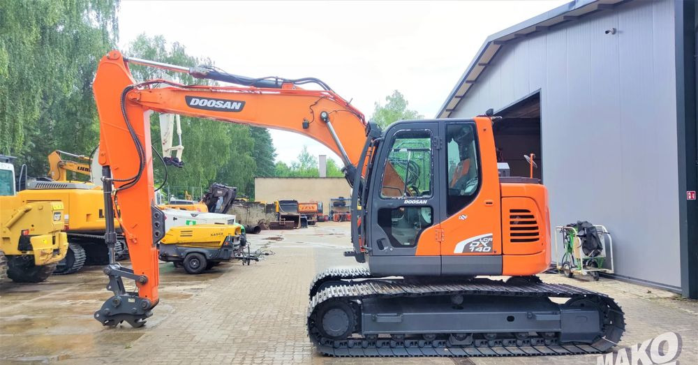 Doosan DX140LCR-5 - Bager gusjeničar: slika Doosan DX140LCR-5 - Bager gusjeničar Doosan DX140LCR-5 - Bager gusjeničar: slika Doosan DX140LCR-5 - Bager gusjeničar