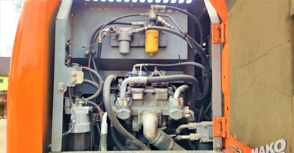 Bager na kotačima Hitachi ZX140W-3: slika Bager na kotačima Hitachi ZX140W-3