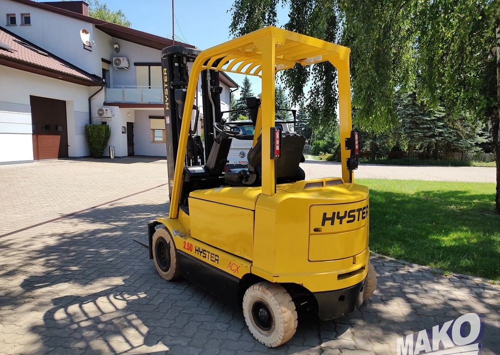 Hyster J2.50XM-717 - Električni viličar: slika Hyster J2.50XM-717 - Električni viličar Hyster J2.50XM-717 - Električni viličar: slika Hyster J2.50XM-717 - Električni viličar