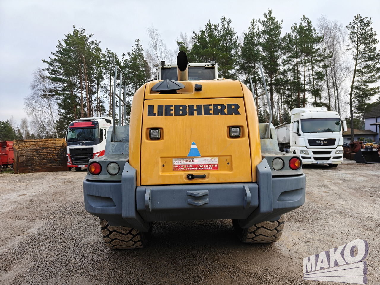 Liebherr L566 - Utovarivač na kotačima: slika Liebherr L566 - Utovarivač na kotačima Liebherr L566 - Utovarivač na kotačima: slika Liebherr L566 - Utovarivač na kotačima
