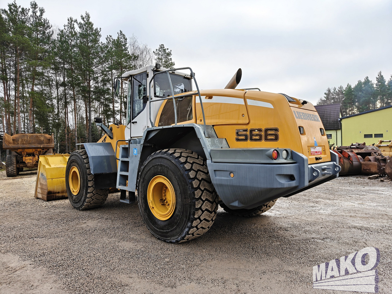 Liebherr L566 - Utovarivač na kotačima: slika Liebherr L566 - Utovarivač na kotačima Liebherr L566 - Utovarivač na kotačima: slika Liebherr L566 - Utovarivač na kotačima