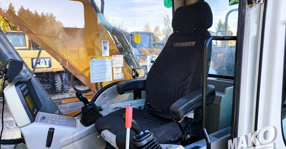 Bager gusjeničar Liebherr R906 LC Litronic: slika Bager gusjeničar Liebherr R906 LC Litronic