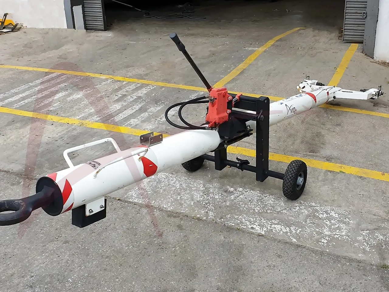 CAVOTEC FLADUNG FSST CRJ100-1000 - Aerodromska oprema: slika CAVOTEC FLADUNG FSST CRJ100-1000 - Aerodromska oprema CAVOTEC FLADUNG FSST CRJ100-1000 - Aerodromska oprema: slika CAVOTEC FLADUNG FSST CRJ100-1000 - Aerodromska oprema