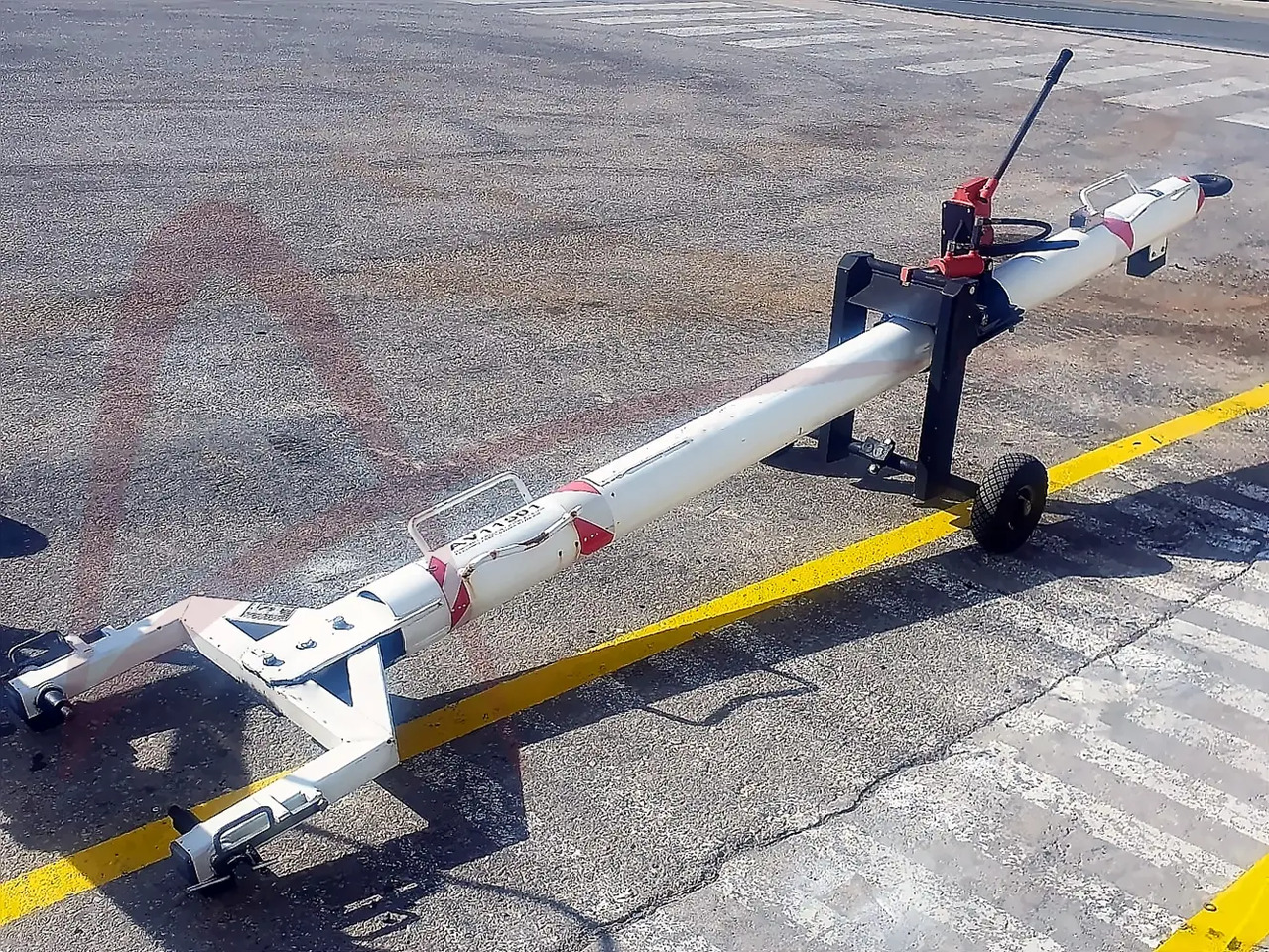 CAVOTEC FLADUNG FSST CRJ100-1000 - Aerodromska oprema: slika CAVOTEC FLADUNG FSST CRJ100-1000 - Aerodromska oprema CAVOTEC FLADUNG FSST CRJ100-1000 - Aerodromska oprema: slika CAVOTEC FLADUNG FSST CRJ100-1000 - Aerodromska oprema