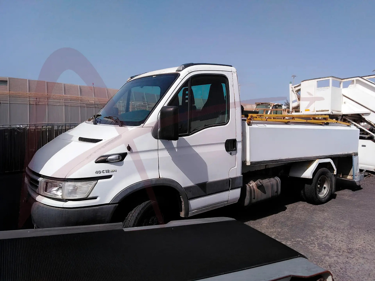 IVECO 40C12 - Aerodromska oprema: slika IVECO 40C12 - Aerodromska oprema IVECO 40C12 - Aerodromska oprema: slika IVECO 40C12 - Aerodromska oprema