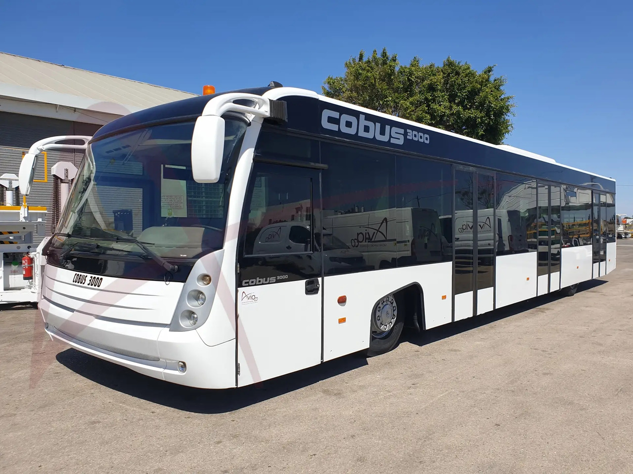 CONTRAC COBUS 3000 - Aerodromski autobus: slika CONTRAC COBUS 3000 - Aerodromski autobus CONTRAC COBUS 3000 - Aerodromski autobus: slika CONTRAC COBUS 3000 - Aerodromski autobus