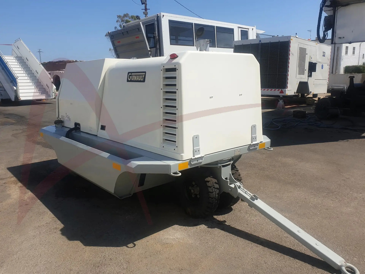 GUINAULT GA120V18D2100 - Zemaljski agregat GPU: slika  GUINAULT GA120V18D2100 - Zemaljski agregat GPU GUINAULT GA120V18D2100 - Zemaljski agregat GPU: slika  GUINAULT GA120V18D2100 - Zemaljski agregat GPU