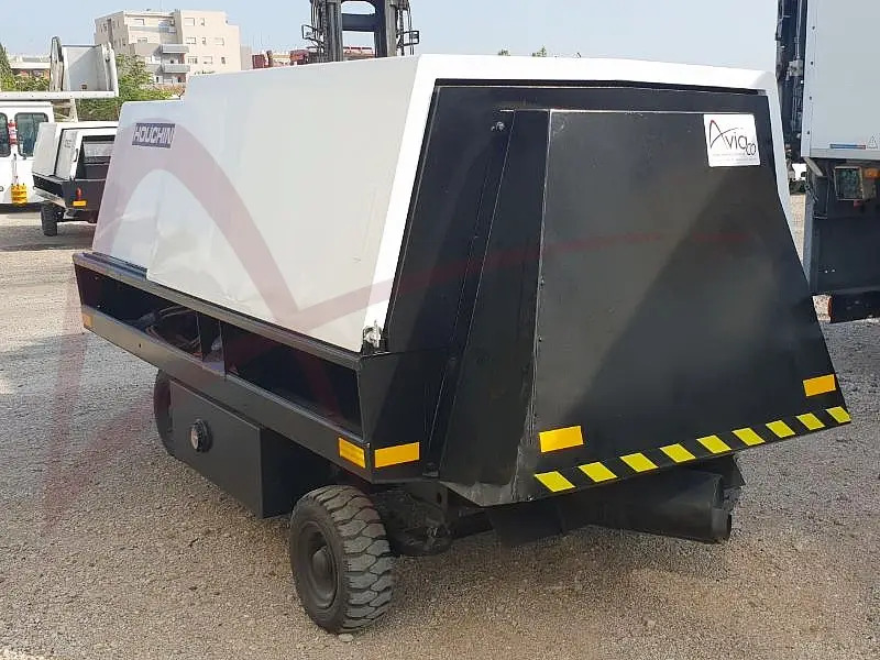 HOUCHIN 690 C90 - Zemaljski agregat GPU: slika HOUCHIN 690 C90 - Zemaljski agregat GPU HOUCHIN 690 C90 - Zemaljski agregat GPU: slika HOUCHIN 690 C90 - Zemaljski agregat GPU
