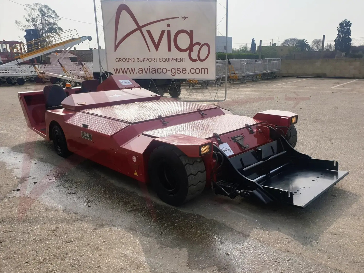 LEKTRO AP8850SDA-EZ - Traktor za vuču zrakoplova: slika LEKTRO AP8850SDA-EZ - Traktor za vuču zrakoplova LEKTRO AP8850SDA-EZ - Traktor za vuču zrakoplova: slika LEKTRO AP8850SDA-EZ - Traktor za vuču zrakoplova