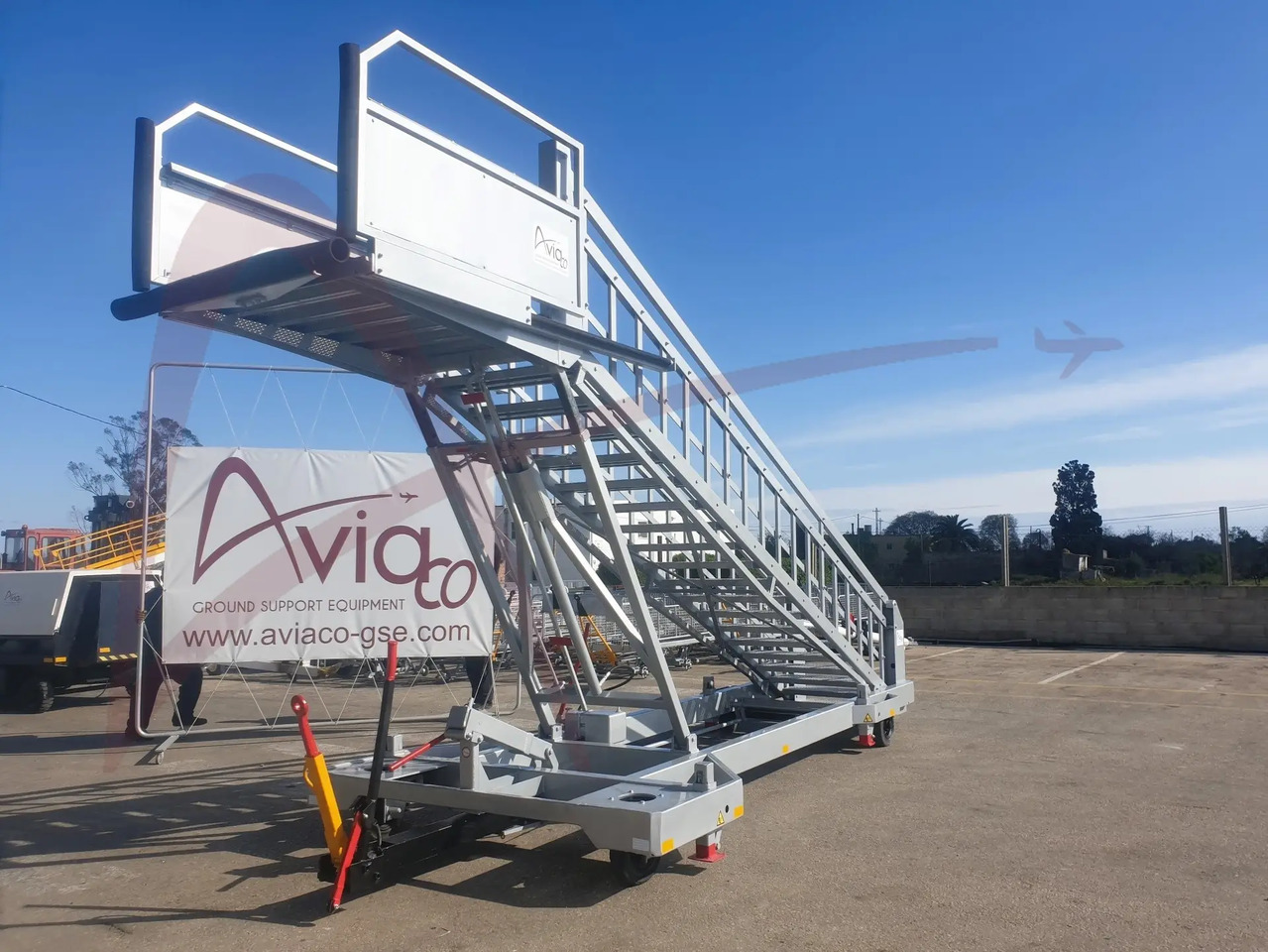 MASTER EQUIPMENT STR710-14 - Putničke stepenice: slika MASTER EQUIPMENT STR710-14 - Putničke stepenice MASTER EQUIPMENT STR710-14 - Putničke stepenice: slika MASTER EQUIPMENT STR710-14 - Putničke stepenice