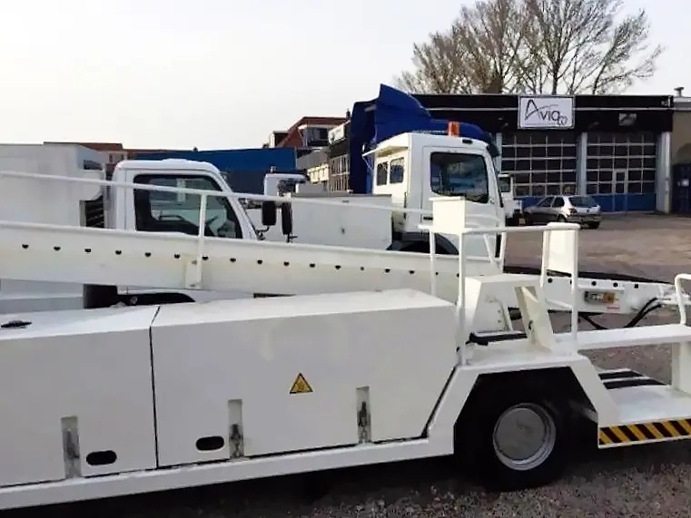 MULAG MDF12 - Vozilo s transportnom trakom: slika MULAG MDF12 - Vozilo s transportnom trakom MULAG MDF12 - Vozilo s transportnom trakom: slika MULAG MDF12 - Vozilo s transportnom trakom