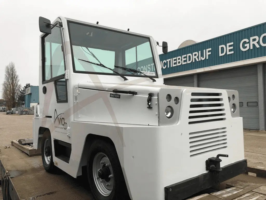SCHOPF ZD4 - Traktor za prtljagu: slika  SCHOPF ZD4 - Traktor za prtljagu SCHOPF ZD4 - Traktor za prtljagu: slika  SCHOPF ZD4 - Traktor za prtljagu