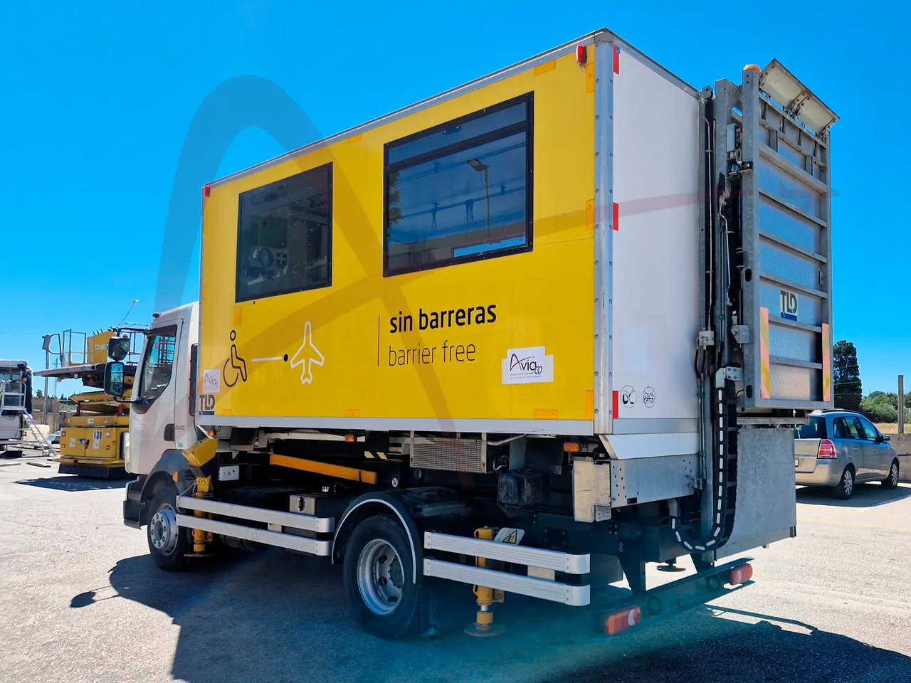 Ambulift TLD CHTP PM-5.9: slika Ambulift TLD CHTP PM-5.9 Ambulift TLD CHTP PM-5.9: slika Ambulift TLD CHTP PM-5.9