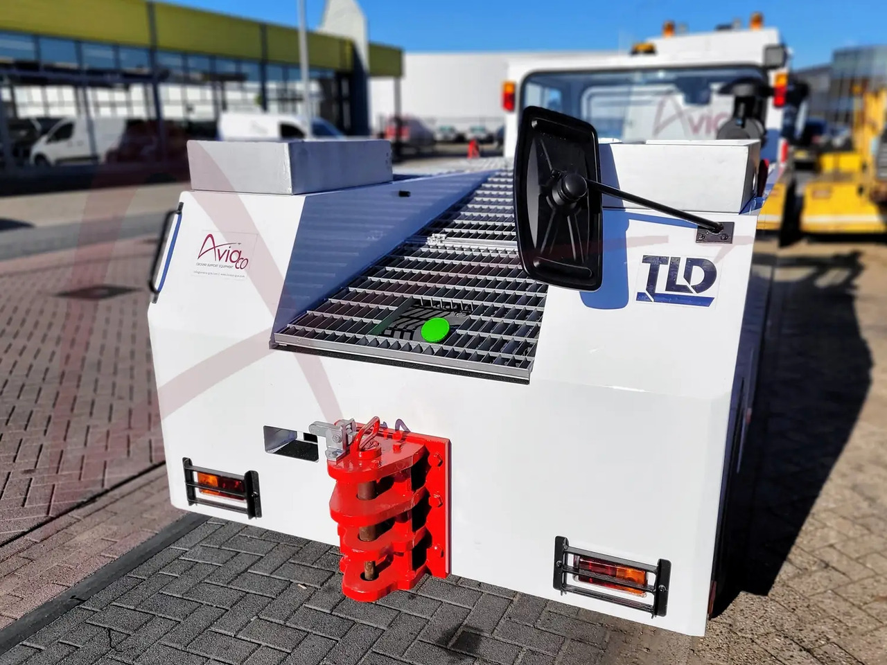 TLD TMX-100 - Traktor za vuču zrakoplova: slika TLD TMX-100 - Traktor za vuču zrakoplova TLD TMX-100 - Traktor za vuču zrakoplova: slika TLD TMX-100 - Traktor za vuču zrakoplova