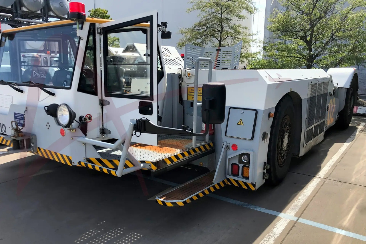 TLD TPX-500-MTS - Traktor za vuču zrakoplova: slika TLD TPX-500-MTS - Traktor za vuču zrakoplova TLD TPX-500-MTS - Traktor za vuču zrakoplova: slika TLD TPX-500-MTS - Traktor za vuču zrakoplova
