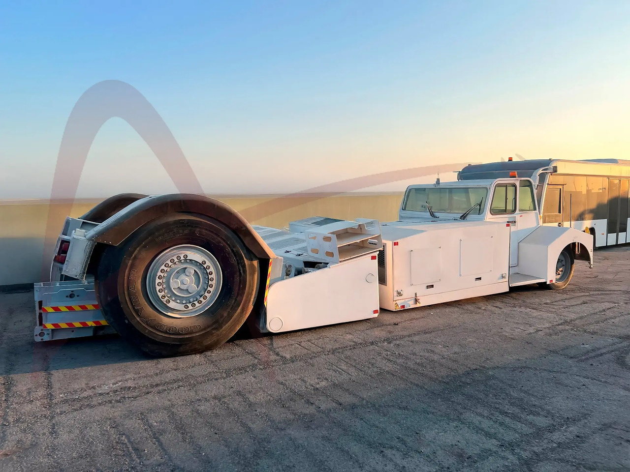 TLD TPX-500 - Traktor za vuču zrakoplova: slika TLD TPX-500 - Traktor za vuču zrakoplova TLD TPX-500 - Traktor za vuču zrakoplova: slika TLD TPX-500 - Traktor za vuču zrakoplova