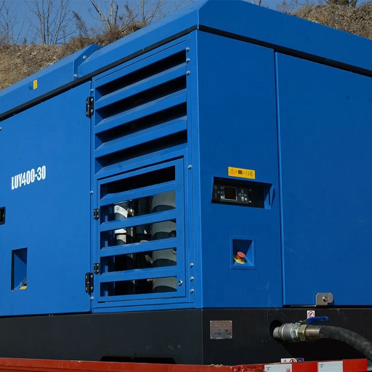 Liutech 400-30 1412CFM 30Bar Portable Screw Diesel - Zračni kompresor: slika Liutech 400-30 1412CFM 30Bar Portable Screw Diesel - Zračni kompresor Liutech 400-30 1412CFM 30Bar Portable Screw Diesel - Zračni kompresor: slika Liutech 400-30 1412CFM 30Bar Portable Screw Diesel - Zračni kompresor