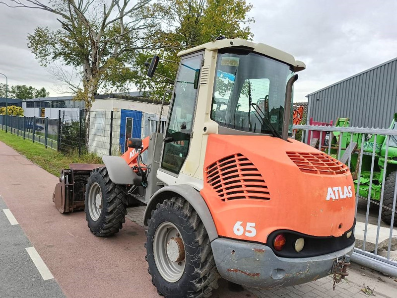 Atlas AR 65 shovel wiellader loader lader 2006 - Utovarivač na kotačima: slika Atlas AR 65 shovel wiellader loader lader 2006 - Utovarivač na kotačima Atlas AR 65 shovel wiellader loader lader 2006 - Utovarivač na kotačima: slika Atlas AR 65 shovel wiellader loader lader 2006 - Utovarivač na kotačima