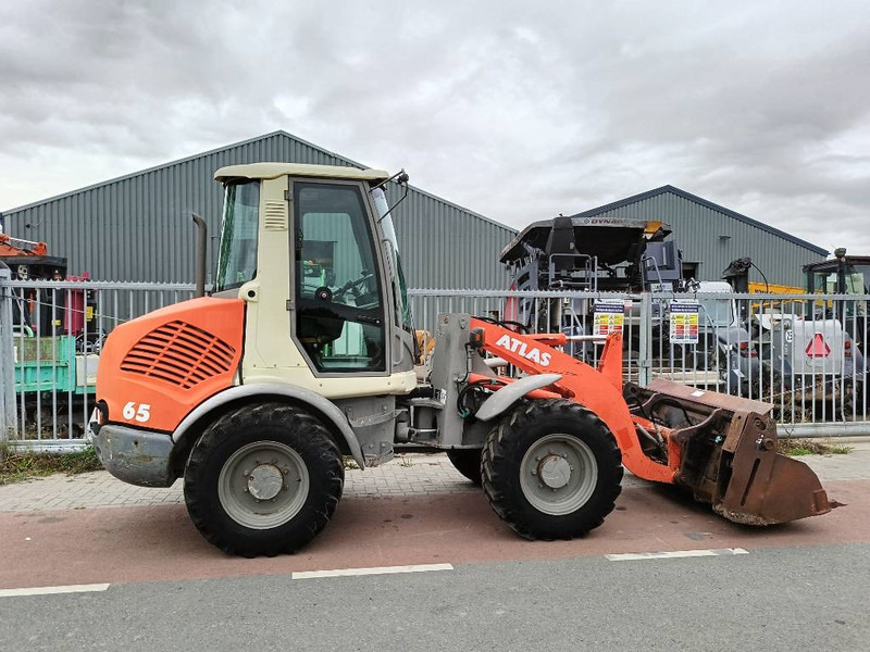 Atlas AR 65 shovel wiellader loader lader 2006 - Utovarivač na kotačima: slika Atlas AR 65 shovel wiellader loader lader 2006 - Utovarivač na kotačima Atlas AR 65 shovel wiellader loader lader 2006 - Utovarivač na kotačima: slika Atlas AR 65 shovel wiellader loader lader 2006 - Utovarivač na kotačima