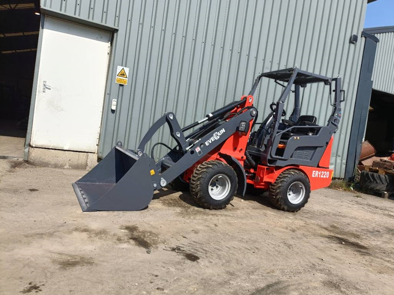 Everun ER1220 nieuwe loader wiellader mini shovel kubota - Kompaktni utovarivač gusjeničar: slika Everun ER1220 nieuwe loader wiellader mini shovel kubota - Kompaktni utovarivač gusjeničar Everun ER1220 nieuwe loader wiellader mini shovel kubota - Kompaktni utovarivač gusjeničar: slika Everun ER1220 nieuwe loader wiellader mini shovel kubota - Kompaktni utovarivač gusjeničar