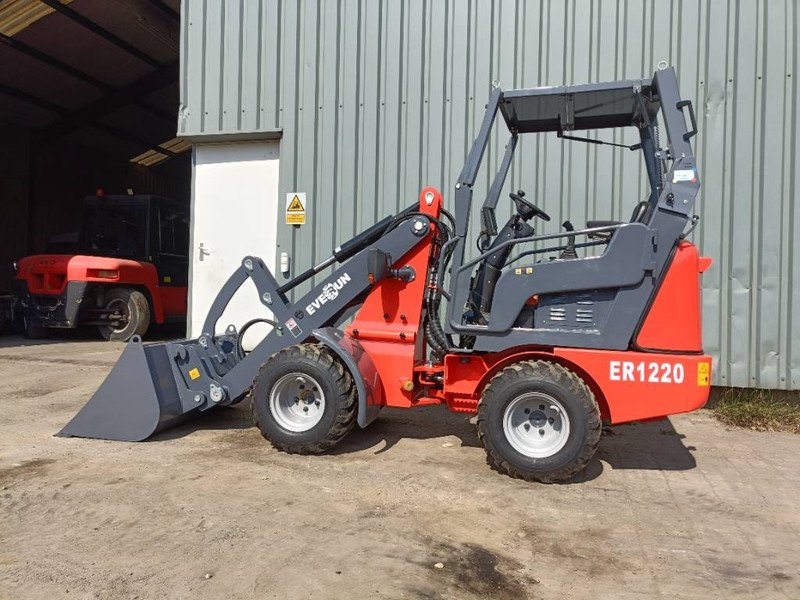 Everun ER1220 nieuwe loader wiellader mini shovel kubota - Kompaktni utovarivač gusjeničar: slika Everun ER1220 nieuwe loader wiellader mini shovel kubota - Kompaktni utovarivač gusjeničar Everun ER1220 nieuwe loader wiellader mini shovel kubota - Kompaktni utovarivač gusjeničar: slika Everun ER1220 nieuwe loader wiellader mini shovel kubota - Kompaktni utovarivač gusjeničar