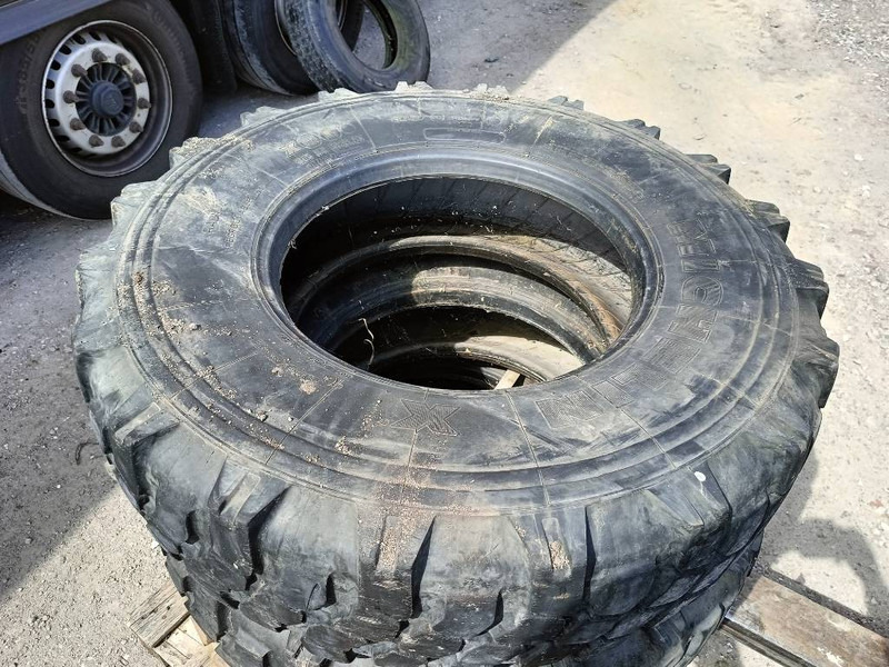 Michelin continental band 13R22.5 , 315/80R22.5 , 13R22,5 l - Gume i felge za Građevinski strojevi: slika Michelin continental band 13R22.5 , 315/80R22.5 , 13R22,5 l - Gume i felge za Građevinski strojevi Michelin continental band 13R22.5 , 315/80R22.5 , 13R22,5 l - Gume i felge za Građevinski strojevi: slika Michelin continental band 13R22.5 , 315/80R22.5 , 13R22,5 l - Gume i felge za Građevinski strojevi