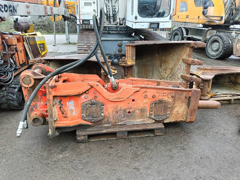 NPK E 210 GH9 hamer hammer hydraulic 18-25 ton 2000 - Hidraulični čekić za Građevinski strojevi: slika NPK E 210 GH9 hamer hammer hydraulic 18-25 ton 2000 - Hidraulični čekić za Građevinski strojevi NPK E 210 GH9 hamer hammer hydraulic 18-25 ton 2000 - Hidraulični čekić za Građevinski strojevi: slika NPK E 210 GH9 hamer hammer hydraulic 18-25 ton 2000 - Hidraulični čekić za Građevinski strojevi