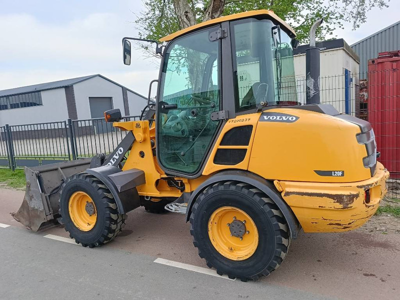 Volvo L 20 F-P shovel wiellader loader lader 2012 bak - Utovarivač na kotačima: slika Volvo L 20 F-P shovel wiellader loader lader 2012 bak - Utovarivač na kotačima Volvo L 20 F-P shovel wiellader loader lader 2012 bak - Utovarivač na kotačima: slika Volvo L 20 F-P shovel wiellader loader lader 2012 bak - Utovarivač na kotačima