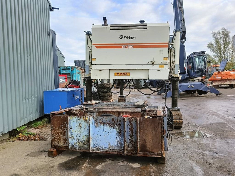 Wirtgen SP 250 500 beton bekisting machine sleep - Finišer za asfalt: slika Wirtgen SP 250 500 beton bekisting machine sleep - Finišer za asfalt Wirtgen SP 250 500 beton bekisting machine sleep - Finišer za asfalt: slika Wirtgen SP 250 500 beton bekisting machine sleep - Finišer za asfalt