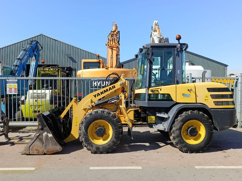 Yanmar terex V 70 S TL100 AR75S shovel wiellader roterend - Utovarivač na kotačima: slika Yanmar terex V 70 S TL100 AR75S shovel wiellader roterend - Utovarivač na kotačima Yanmar terex V 70 S TL100 AR75S shovel wiellader roterend - Utovarivač na kotačima: slika Yanmar terex V 70 S TL100 AR75S shovel wiellader roterend - Utovarivač na kotačima