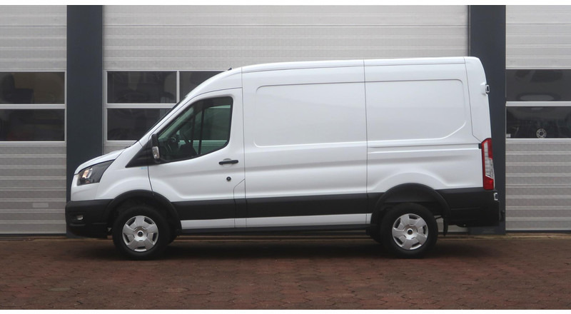 Furgon Ford Transit 350 2.0 TDCI L2H2 RWD CAMERA/ APPLE CARPLAY/ AIRCO/ CRUISE/ TREKHAAK: slika Furgon Ford Transit 350 2.0 TDCI L2H2 RWD CAMERA/ APPLE CARPLAY/ AIRCO/ CRUISE/ TREKHAAK