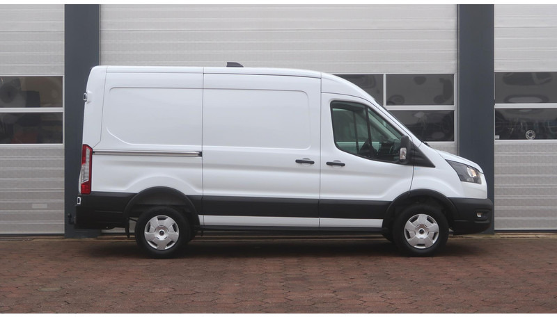 Furgon Ford Transit 350 2.0 TDCI L2H2 RWD CAMERA/ APPLE CARPLAY/ AIRCO/ CRUISE/ TREKHAAK: slika Furgon Ford Transit 350 2.0 TDCI L2H2 RWD CAMERA/ APPLE CARPLAY/ AIRCO/ CRUISE/ TREKHAAK