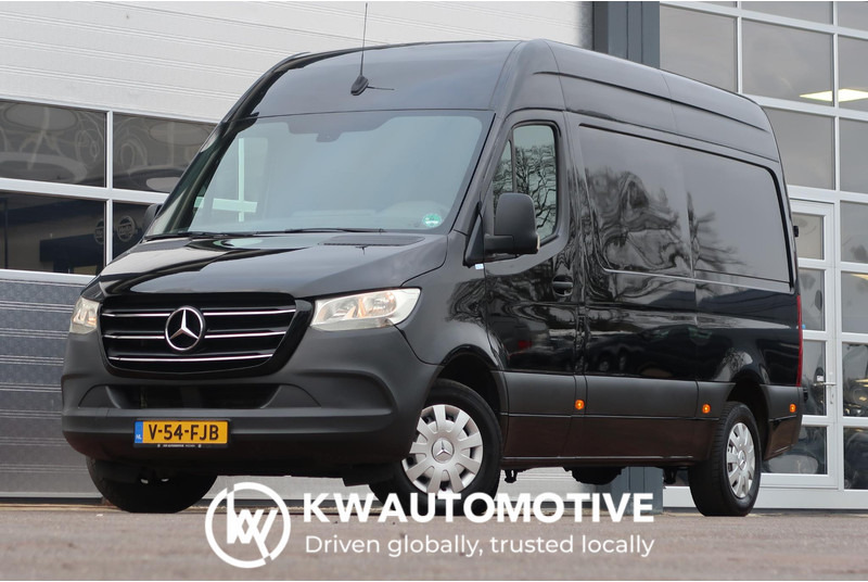 Mercedes-Benz Sprinter 317 CDI L2H2 AUT/ CAMERA/ MBUX/ CRUISE/ AIRCO - Furgon: slika Mercedes-Benz Sprinter 317 CDI L2H2 AUT/ CAMERA/ MBUX/ CRUISE/ AIRCO - Furgon Mercedes-Benz Sprinter 317 CDI L2H2 AUT/ CAMERA/ MBUX/ CRUISE/ AIRCO - Furgon: slika Mercedes-Benz Sprinter 317 CDI L2H2 AUT/ CAMERA/ MBUX/ CRUISE/ AIRCO - Furgon
