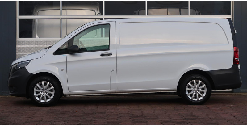 Mali kombi Mercedes-Benz Vito 111 CDI Lang AIRCO/ CRUISE/ TREKHAAK: slika Mali kombi Mercedes-Benz Vito 111 CDI Lang AIRCO/ CRUISE/ TREKHAAK