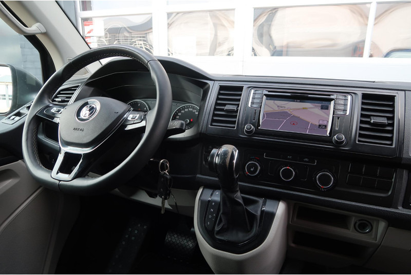 Volkswagen Transporter 2.0 TDI L2H1 Highline AUT/ NAVI/ CAMERA/ CRUISE/ AIRCO/ LEDER/ TREKHAAK - Mali kombi: slika Volkswagen Transporter 2.0 TDI L2H1 Highline AUT/ NAVI/ CAMERA/ CRUISE/ AIRCO/ LEDER/ TREKHAAK - Mali kombi Volkswagen Transporter 2.0 TDI L2H1 Highline AUT/ NAVI/ CAMERA/ CRUISE/ AIRCO/ LEDER/ TREKHAAK - Mali kombi: slika Volkswagen Transporter 2.0 TDI L2H1 Highline AUT/ NAVI/ CAMERA/ CRUISE/ AIRCO/ LEDER/ TREKHAAK - Mali kombi