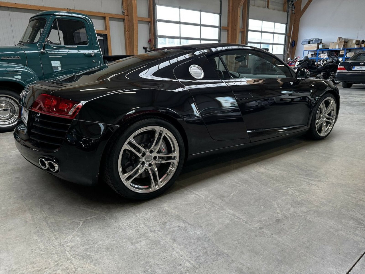 Audi R8 4.2 FSI V8 quattro Coupé - Automobil: slika Audi R8 4.2 FSI V8 quattro Coupé - Automobil Audi R8 4.2 FSI V8 quattro Coupé - Automobil: slika Audi R8 4.2 FSI V8 quattro Coupé - Automobil