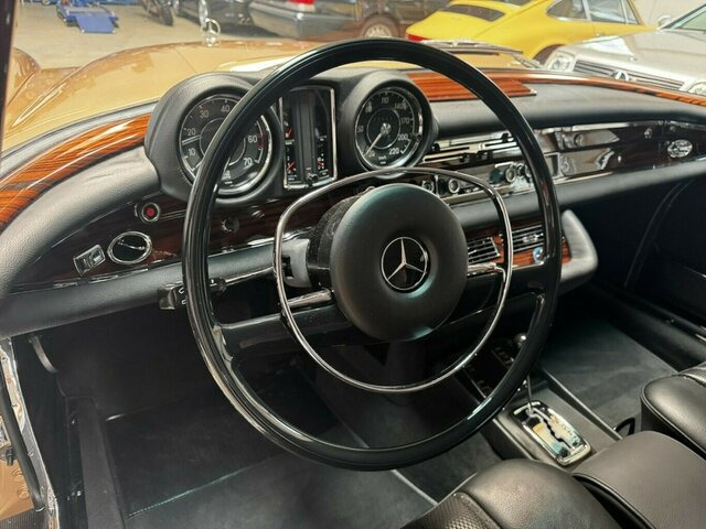 MERCEDES-BENZ 280 SE Cabrio W111 BRABUS-Classic Restauration - Kabriolet: slika MERCEDES-BENZ 280 SE Cabrio W111 BRABUS-Classic Restauration - Kabriolet MERCEDES-BENZ 280 SE Cabrio W111 BRABUS-Classic Restauration - Kabriolet: slika MERCEDES-BENZ 280 SE Cabrio W111 BRABUS-Classic Restauration - Kabriolet