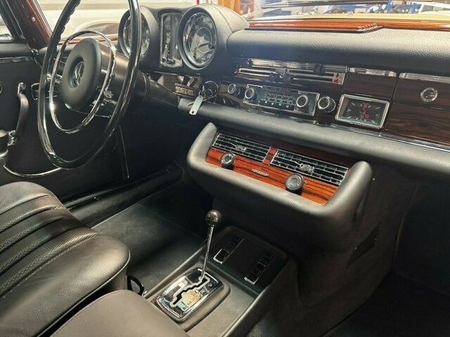 MERCEDES-BENZ 280 SE Cabrio W111 BRABUS-Classic Restauration - Kabriolet: slika MERCEDES-BENZ 280 SE Cabrio W111 BRABUS-Classic Restauration - Kabriolet MERCEDES-BENZ 280 SE Cabrio W111 BRABUS-Classic Restauration - Kabriolet: slika MERCEDES-BENZ 280 SE Cabrio W111 BRABUS-Classic Restauration - Kabriolet