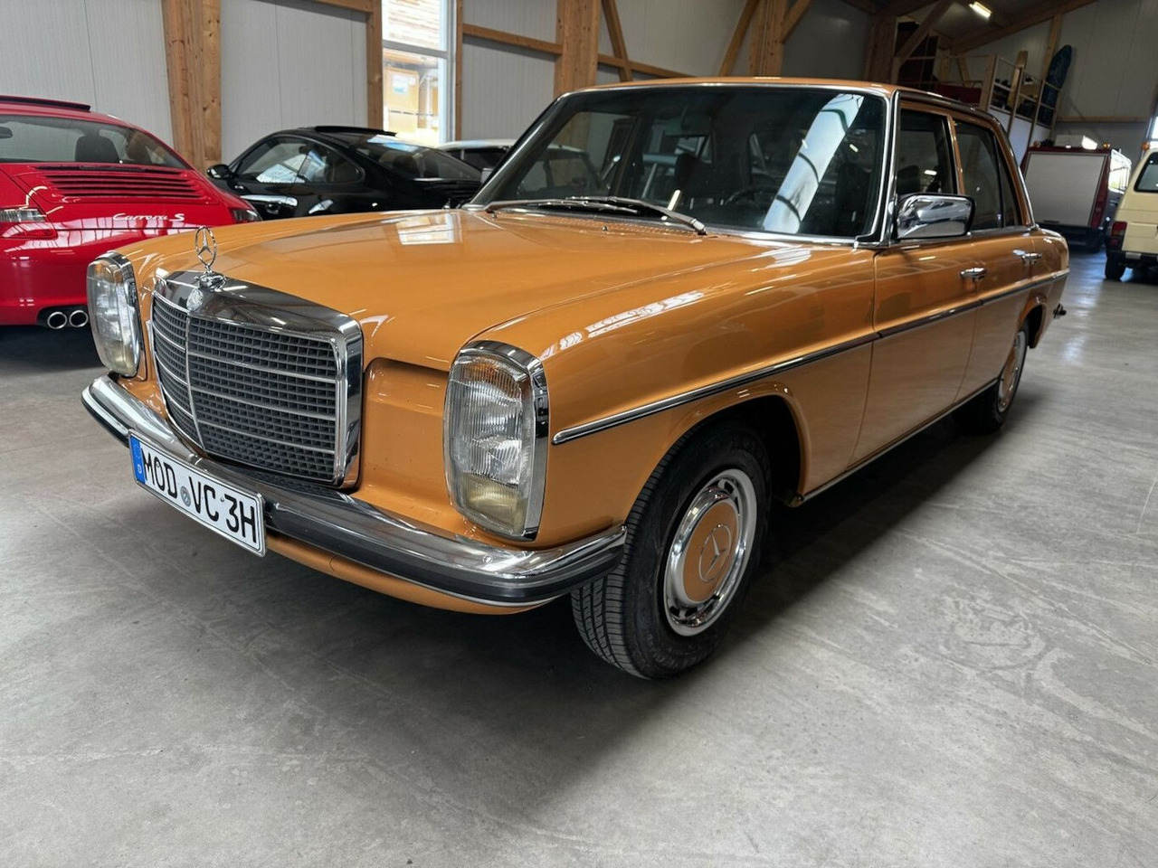 Mercedes-Benz 200 D/8 - Limuzina: slika Mercedes-Benz 200 D/8 - Limuzina Mercedes-Benz 200 D/8 - Limuzina: slika Mercedes-Benz 200 D/8 - Limuzina