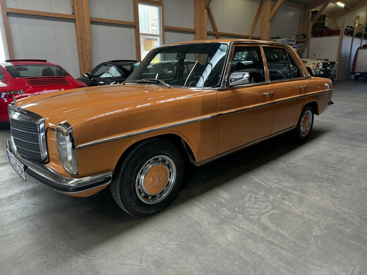 Mercedes-Benz 200 D/8 - Limuzina: slika Mercedes-Benz 200 D/8 - Limuzina Mercedes-Benz 200 D/8 - Limuzina: slika Mercedes-Benz 200 D/8 - Limuzina