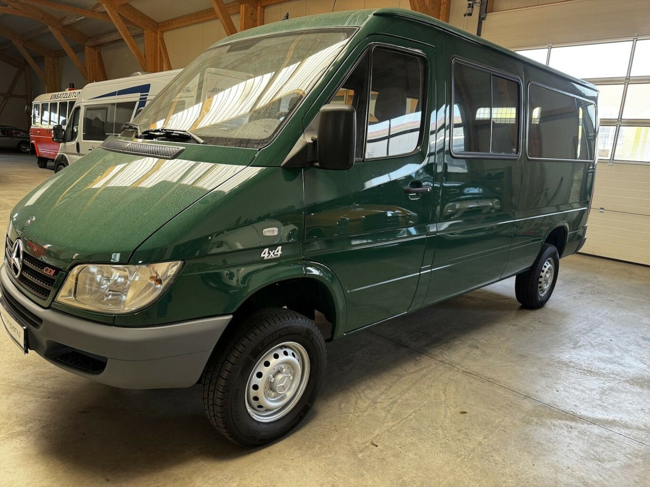 Mercedes-Benz Sprinter 313 CDI 4x4 Allrad ZG3 Topzustand! - Putnički kombi, Dostavno vozilo s dvostrukom kabinom: slika Mercedes-Benz Sprinter 313 CDI 4x4 Allrad ZG3 Topzustand! - Putnički kombi, Dostavno vozilo s dvostrukom kabinom Mercedes-Benz Sprinter 313 CDI 4x4 Allrad ZG3 Topzustand! - Putnički kombi, Dostavno vozilo s dvostrukom kabinom: slika Mercedes-Benz Sprinter 313 CDI 4x4 Allrad ZG3 Topzustand! - Putnički kombi, Dostavno vozilo s dvostrukom kabinom