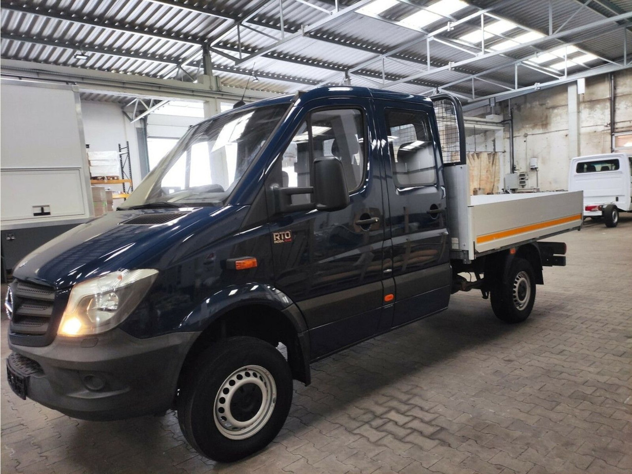 SUV Mercedes-Benz Sprinter 313 CDI Doka 4x4 Allrad Automatik: slika SUV Mercedes-Benz Sprinter 313 CDI Doka 4x4 Allrad Automatik