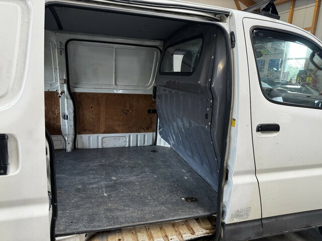 TOYOTA Hiace 2.5TD Kasten lang 4WD 4x4 - Automobil: slika TOYOTA Hiace 2.5TD Kasten lang 4WD 4x4 - Automobil TOYOTA Hiace 2.5TD Kasten lang 4WD 4x4 - Automobil: slika TOYOTA Hiace 2.5TD Kasten lang 4WD 4x4 - Automobil
