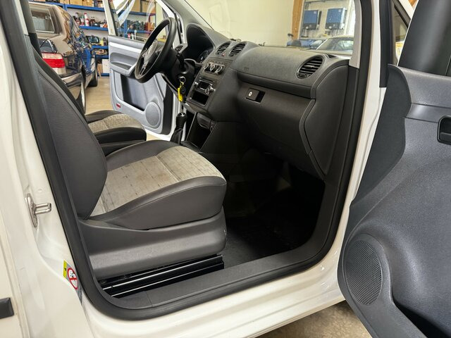 VW Caddy 1.6 TDI Kasten Sortimo AHK... - Furgon: slika VW Caddy 1.6 TDI Kasten Sortimo AHK... - Furgon VW Caddy 1.6 TDI Kasten Sortimo AHK... - Furgon: slika VW Caddy 1.6 TDI Kasten Sortimo AHK... - Furgon