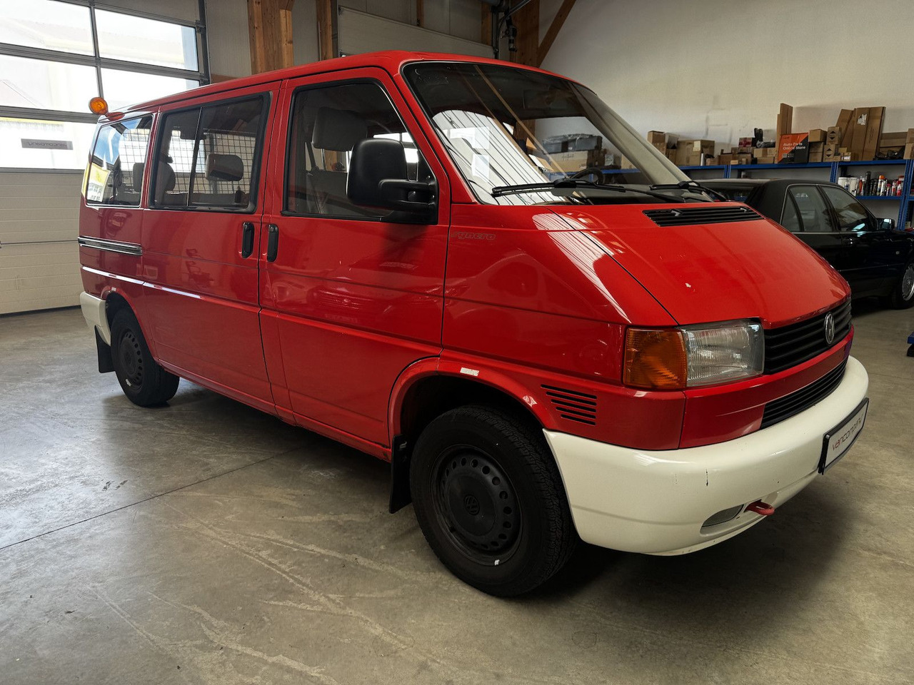 Volkswagen T4 2.5 TDI Syncro 4x4 7-Sitzer 1. Hand! - Putnički kombi: slika Volkswagen T4 2.5 TDI Syncro 4x4 7-Sitzer 1. Hand! - Putnički kombi Volkswagen T4 2.5 TDI Syncro 4x4 7-Sitzer 1. Hand! - Putnički kombi: slika Volkswagen T4 2.5 TDI Syncro 4x4 7-Sitzer 1. Hand! - Putnički kombi