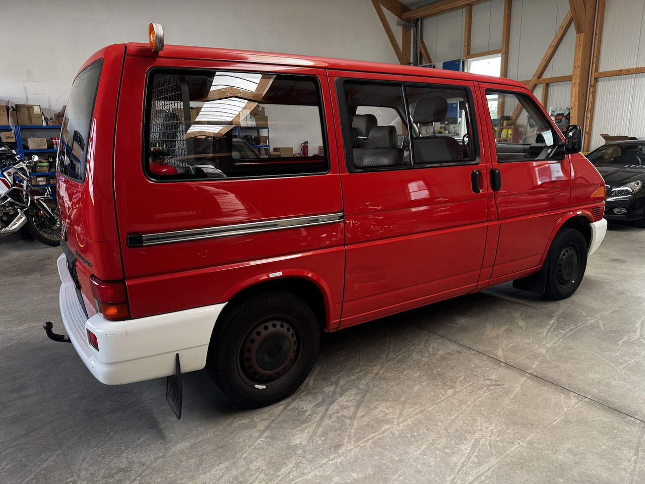 Volkswagen T4 2.5 TDI Syncro 4x4 7-Sitzer 1. Hand! - Putnički kombi: slika Volkswagen T4 2.5 TDI Syncro 4x4 7-Sitzer 1. Hand! - Putnički kombi Volkswagen T4 2.5 TDI Syncro 4x4 7-Sitzer 1. Hand! - Putnički kombi: slika Volkswagen T4 2.5 TDI Syncro 4x4 7-Sitzer 1. Hand! - Putnički kombi