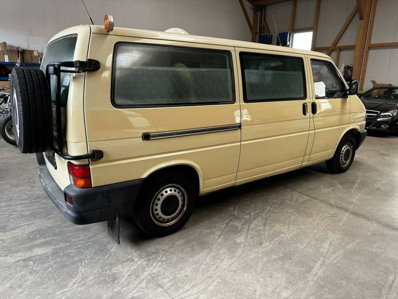 Volkswagen T4 2.5 TDI Syncro 4x4 lang 1. Hand! - Kamp kombi: slika Volkswagen T4 2.5 TDI Syncro 4x4 lang 1. Hand! - Kamp kombi Volkswagen T4 2.5 TDI Syncro 4x4 lang 1. Hand! - Kamp kombi: slika Volkswagen T4 2.5 TDI Syncro 4x4 lang 1. Hand! - Kamp kombi